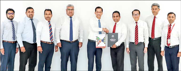 LB Finance and Toyota Lanka sign strategic MoU